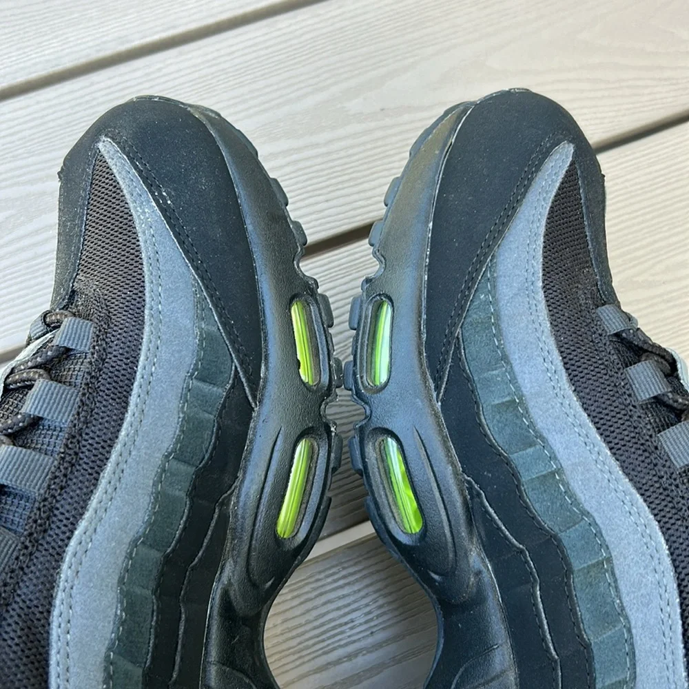 Nike Air Max 95 - Picture 4 of 11